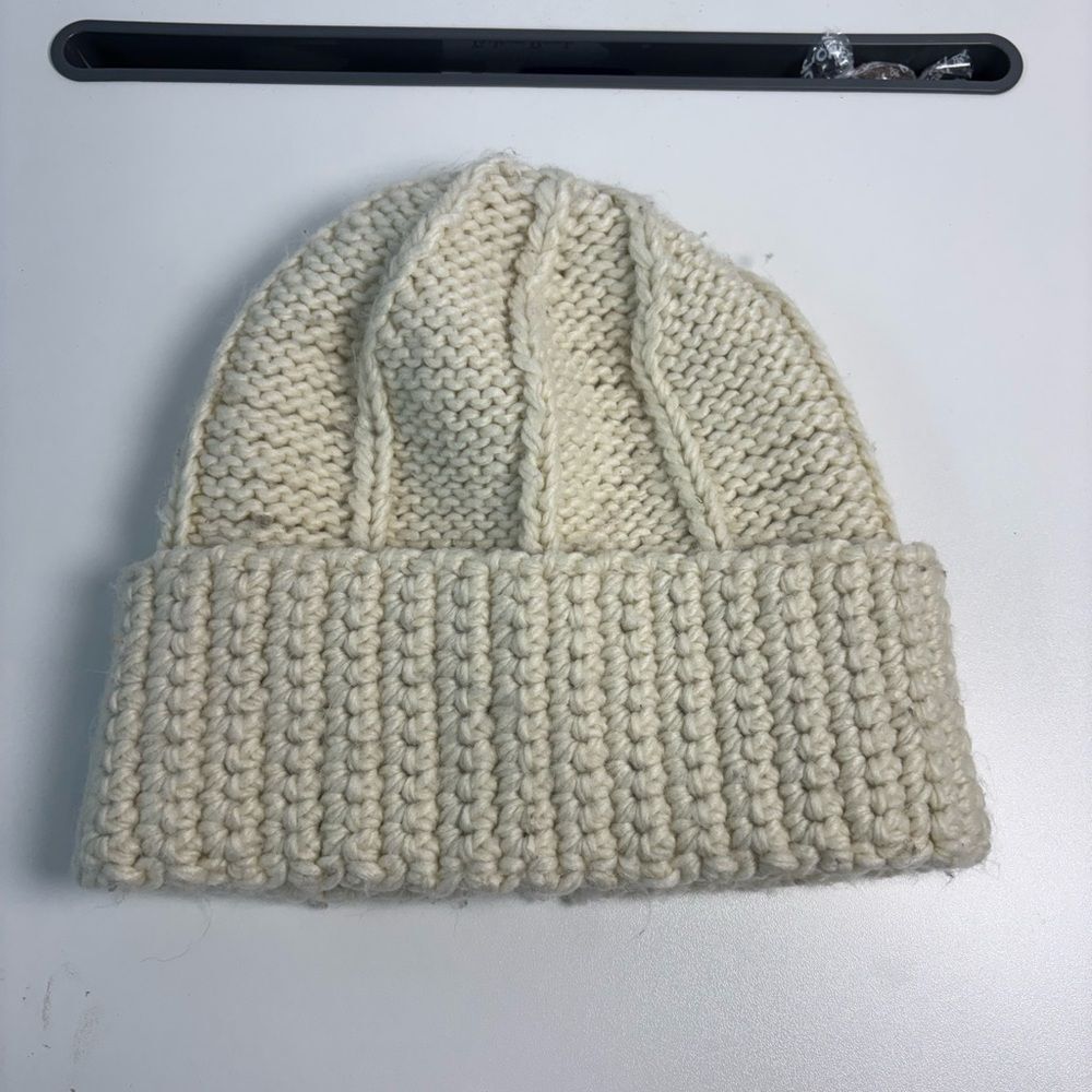 GAP Cozy Cream Knit Beanie